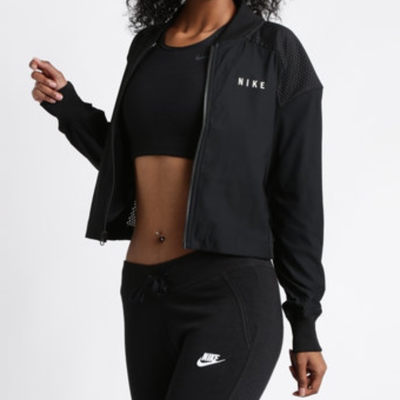 nike cropped jacket